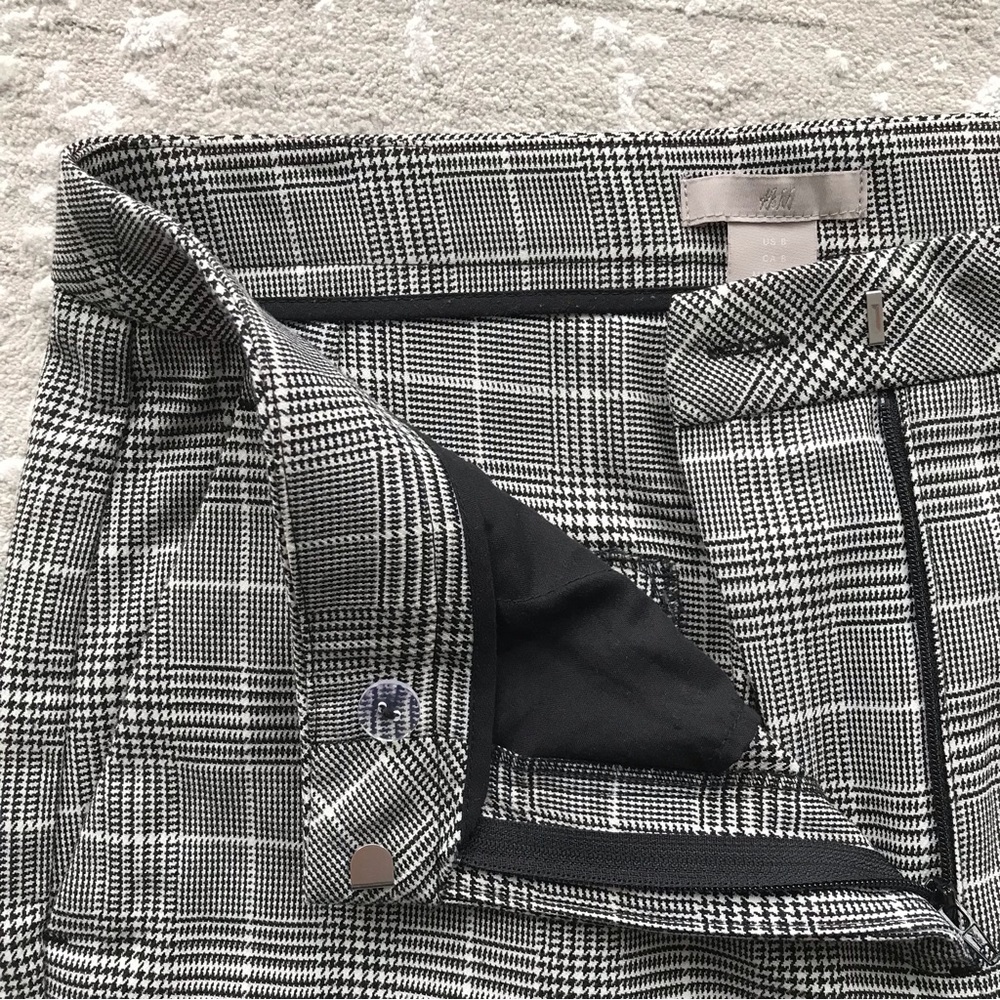 Pants - Picture 2 of 7